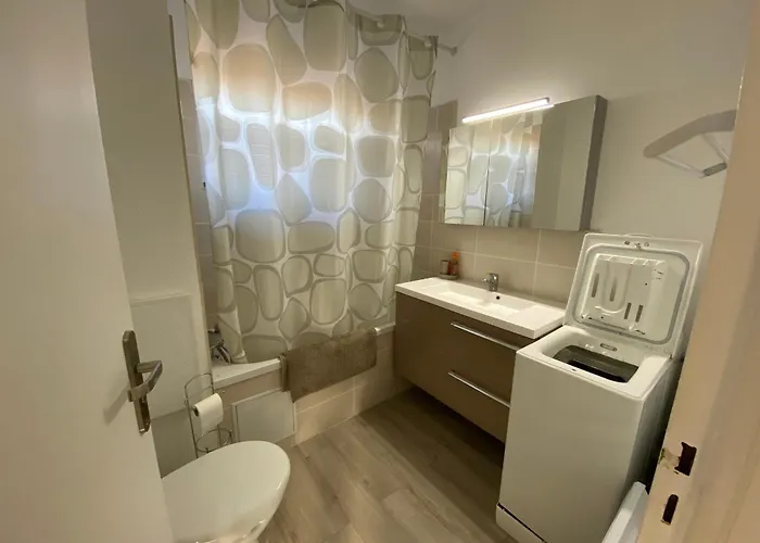 T2 Centre Avec Parking, Proche Et Commerces - Fr-1-319-21 Arcachón